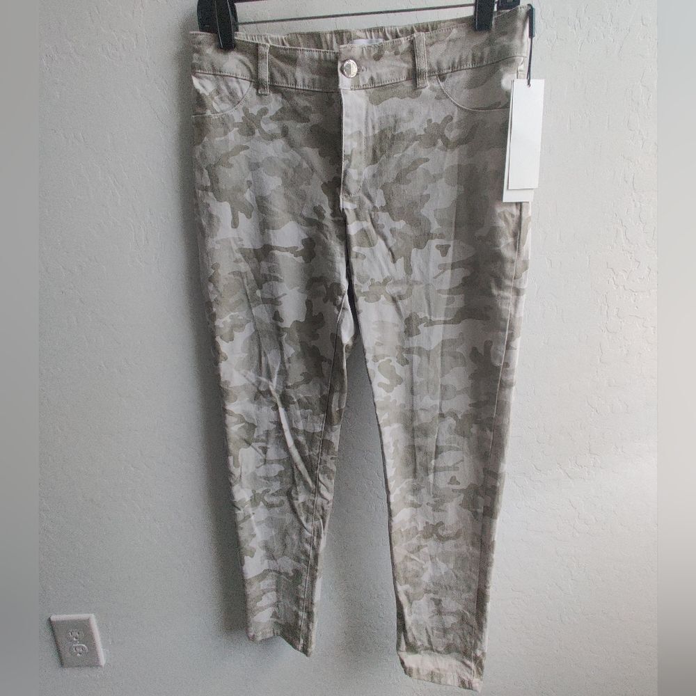 NWT Calvin Klein Beige Cream Military Camouflage Cotton Straight leg Pants_6